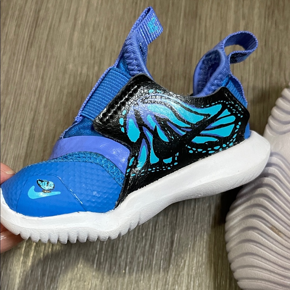 Nike Kids Blue and Black Sneakers Butterly- FINAL PRICE - Picture 4 of 5